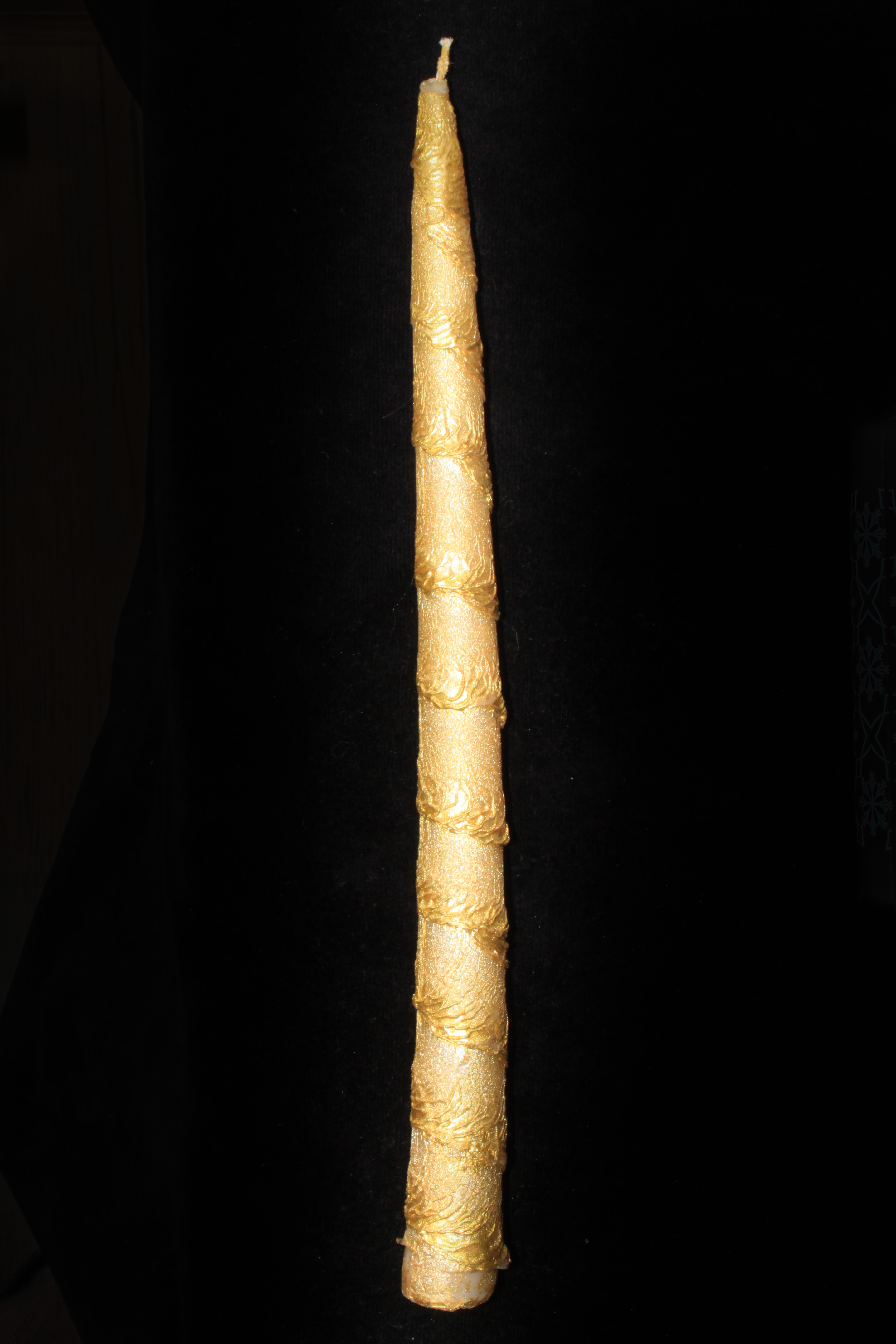 Kónická svíčka - zlatá 30 cm